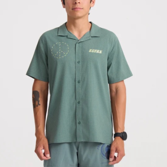 Roark Run Amok Bless Up Trail Shirt Green Grid Men’s M | Performance Travel - Picture 1 of 11